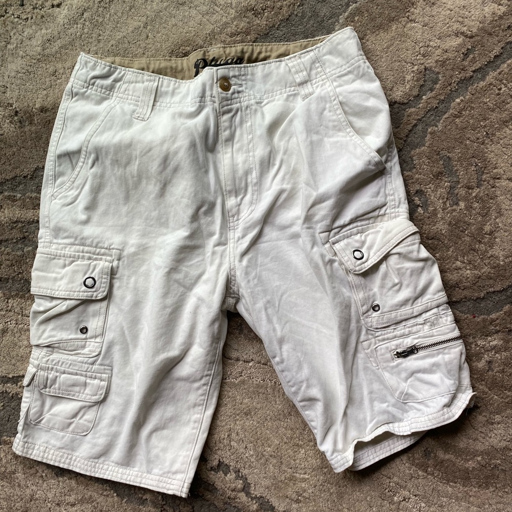 Men’s cargo shorts